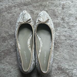 Nine West kitten heal. Champagne. Size 9M